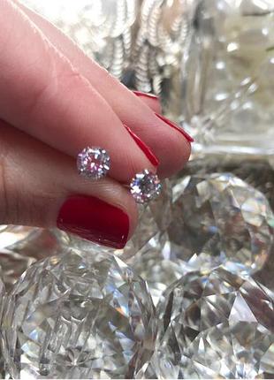 Серьги-гвоздики с камушком 5 мм из серебра 925 пробы топ