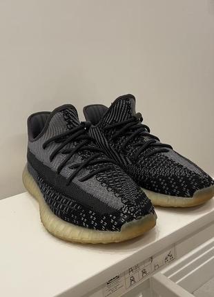 Кроссовки adidas yeezy boost