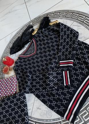 Теплий жіночий костюм, в’язаний костюм, принт gucci.