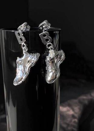 Серьги в стиле balenciaga 8