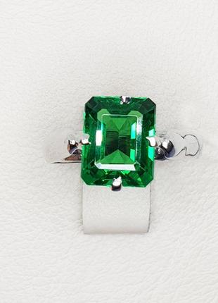 Кільце срібне з зеленим агатом 18 5 г