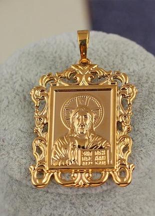 Ладанка xuping jewelry прямоугольная обрамленная узором иисус спаситель 3,5 см золотистая