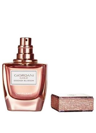 Духи giordani gold essenza blossom [джордани голд от орифлейм - 50  мл.4 фото