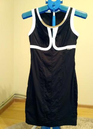 Плаття класичне, супер легке. розмір s