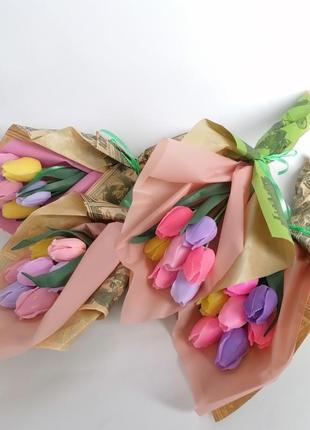 Букет з мила букет из мыльных цветов розы и тюльпаны цветочная композиция из мыла ручной работы  мыльный букет8 фото
