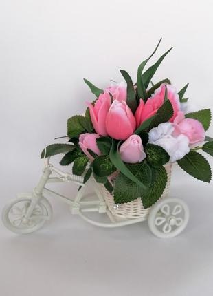 Велосипед букет з мильних квітів тюльпан квіткова композиція з мила ручної роботи мильний букет тюльпанів9 фото