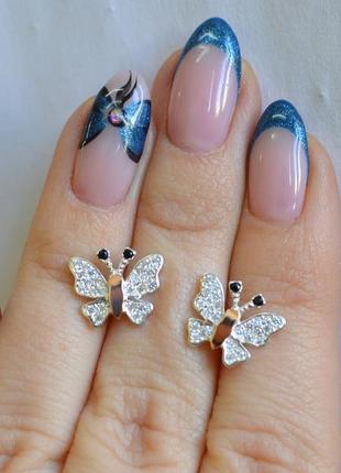 Серебряные серьги - гвоздики с золотыми пластинами бабочки8 фото
