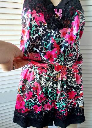 Пеньюар комбинезон ночнушка шорты атласная доманяя одежда  в цветочный принт6 фото