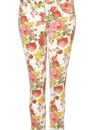Джинсы в цветочки topshop