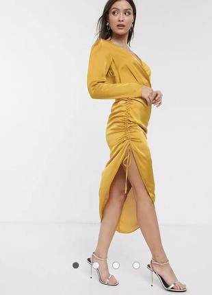 Золотое миди-платье с запахом и присборенным боком river island