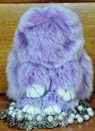 Меховой брелок кролик лиловый с белым1 фото