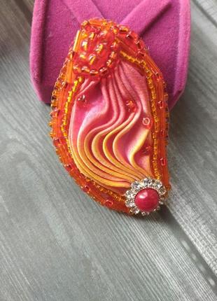Брошь из бисера пламя
