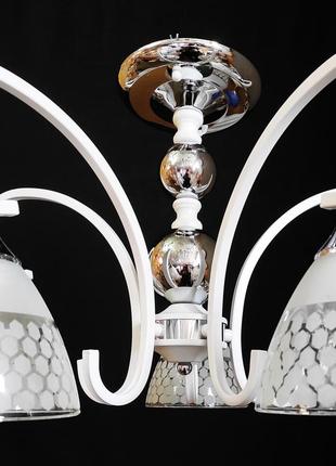 Современная люстра в классическом стиле белая на 5 ламп sirius 193541/53 фото
