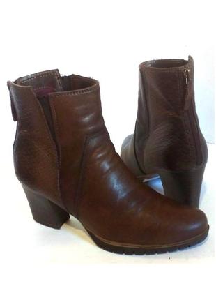 Стильные кожаные демисезонные ботинки от бренда tamaris, р.38-38,5 код b39402 фото