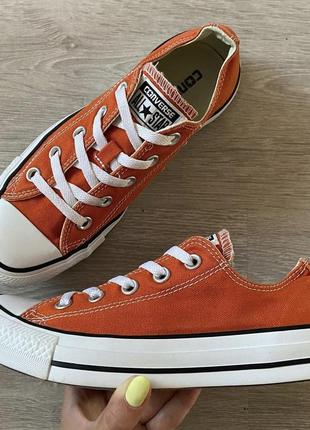 Помаранчеві конверси кеди converse