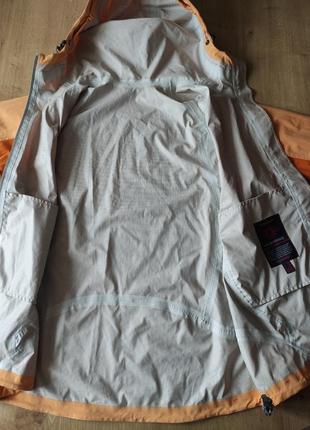 Крутая фирменная  куртка ветровка дождевик  wildroses . размер м-l.5 фото