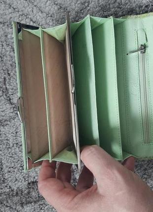 Большой женский замшевый кошелек pratero (зеленый)7 фото