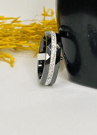 Кольцо керамическое женское чёрное с кристаллами5 фото