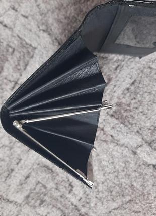 Женский кожаный кошелек dr.koffer (лакированный, черный)