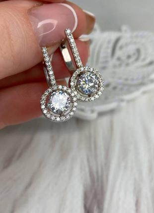 Серебряные серьги с фианитами