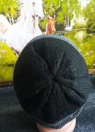 Розпродаж чоловіча в'язана шапка шапочка з відворотом середньої щільності сіра з чорним2 фото