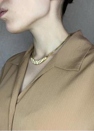 Бежево-золотиста підвіска, кольє