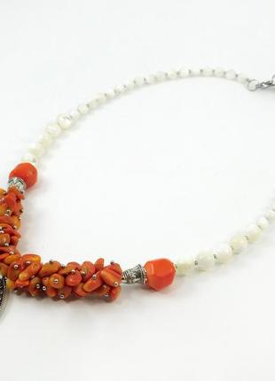 Ексклюзивне ожерелье "мікорасон 3" перламутр, корал помаранч галтування, крошка