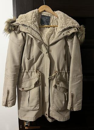Зимова парка bershka