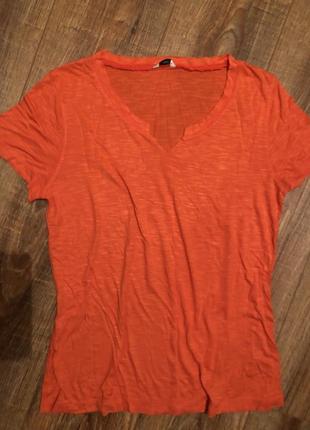 Стильная яркая футболка с вырезом xl 16uk
