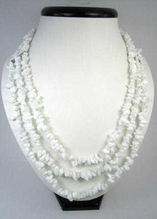 Эксклюзивное ожерелье из белого агата крошка
