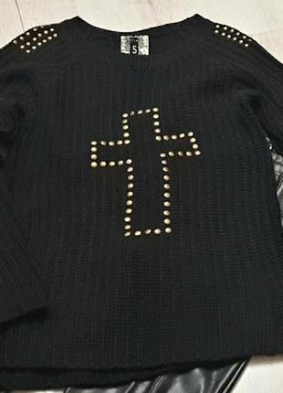 Стильный свитер bershka
