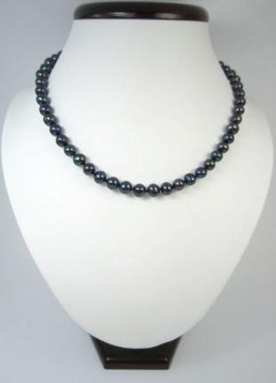 Изысканное ожерелье из темных жемчужин