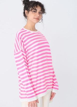Рожевий светр в полоску5 фото