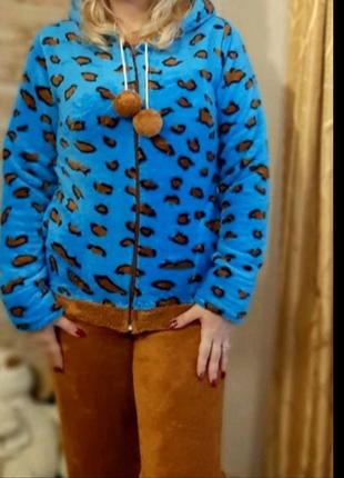 Женская махровая пижама с леопардовым принтом