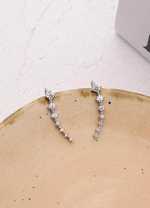 Сережки крапки довгі до середини вушка з камінням різніх розмірів, срібне покриття 925 проби9 фото