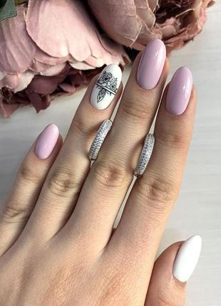 Серебряные серьги komilfo с фианитами 1.8см.