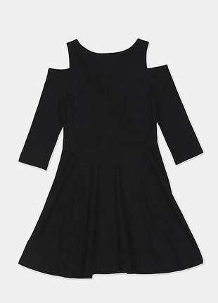 Чёрное платье с открытыми плечами2 фото