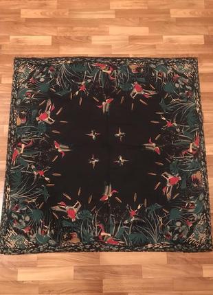 Платок с птицами