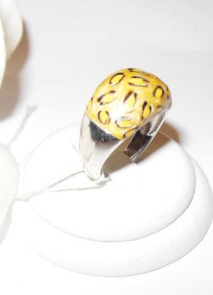 Серебряное кольцо с эмалью2 фото
