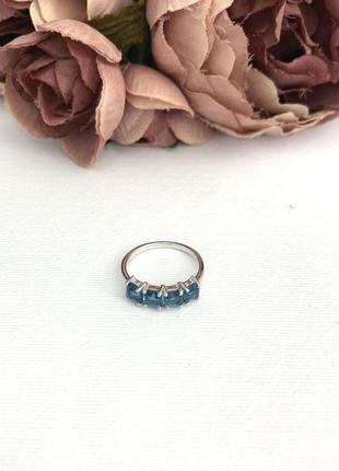 Серебряное кольцо с натуральным лондон топазом2 фото