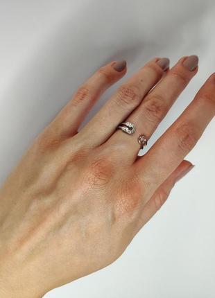 Серебряное кольцо с фианитами