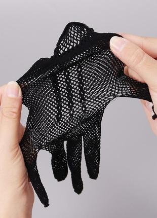 Мереживні рукавички короткі сіточка чорні (p501black)4 фото
