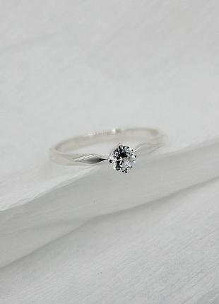 Серебряное кольцо с фианитом идеальные грани