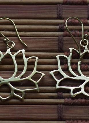 Сережки лотос індія золотисті