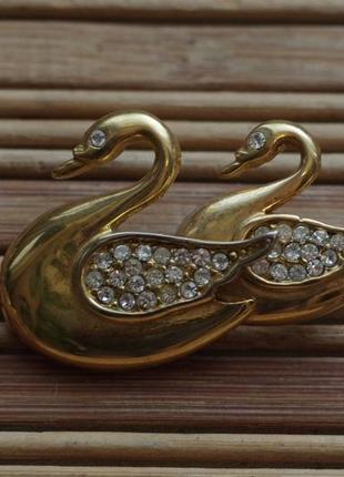 Индийская брошь лебеди к кристаллами сваровски , позолота 24 карата
