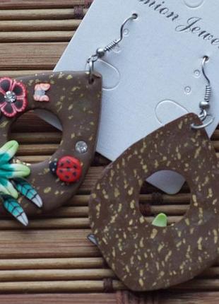 Серьги пластик - резина . цветы. индия