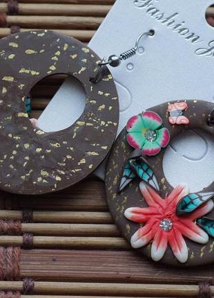 Серьги пластик - резина . цветы. индия