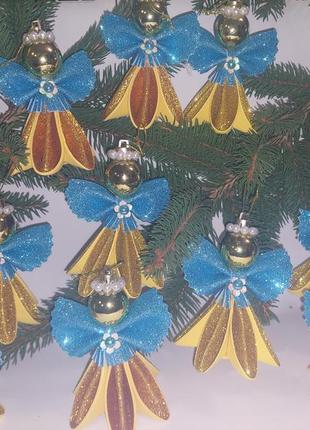 Іграшки на ялинкк