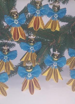 Іграшки на ялинкк