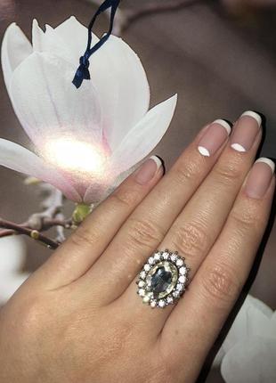 Вінтажна каблучка з  камінням  🤍